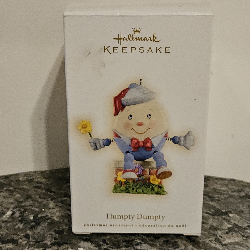 Humpty Dumpty 2009 Hallmark Keepsake Ornament Christmas Holiday Decor